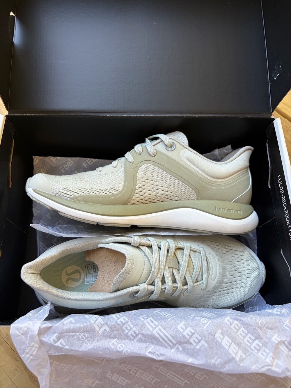NIB Lululemon size 7 Athletic Sneakers - Picture 2 of 10
